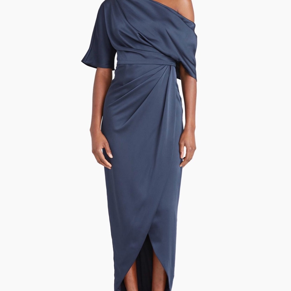Elegant Rayna One-Shoulder Gown - Picture 2 of 8